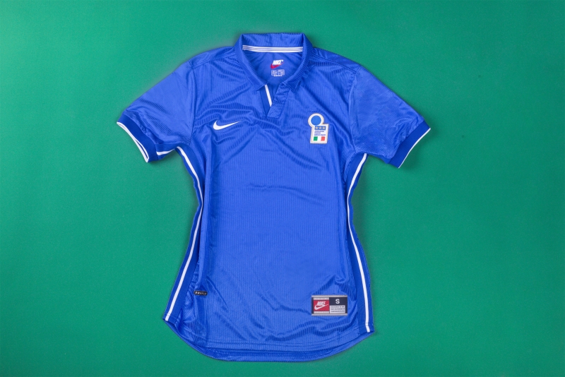 Retro 1998 Italy Home Soccer Jersey