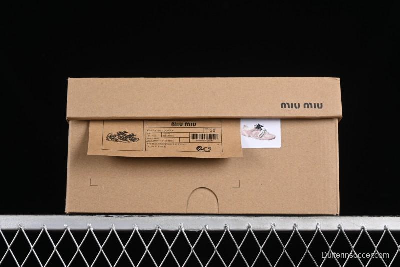 Miu Miu x New Balance 530 Low-Top Retro Running Sneakers with Dual Lace Design - G.D4