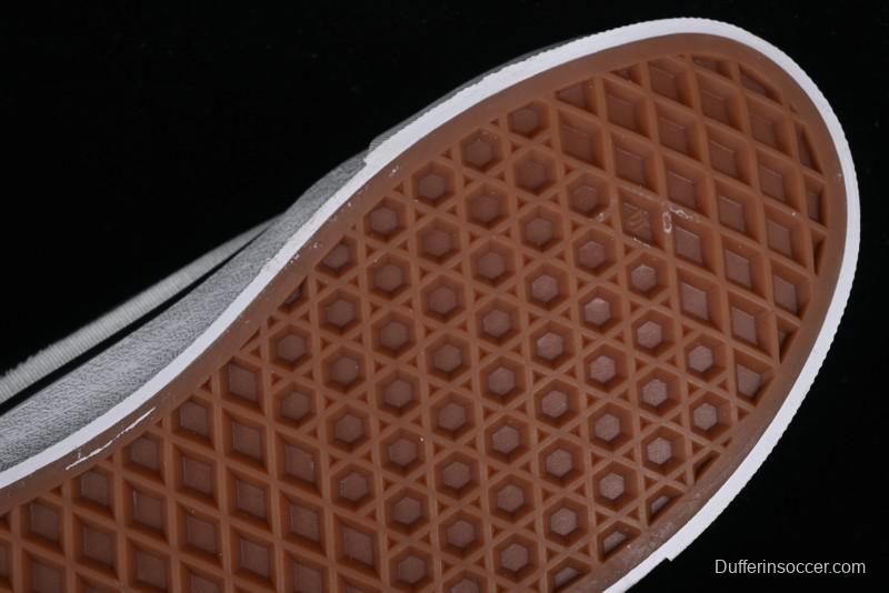 Vans Classics Knu Skool Retro Skate Shoes with Checkerboard Design - VN0009QC6PA