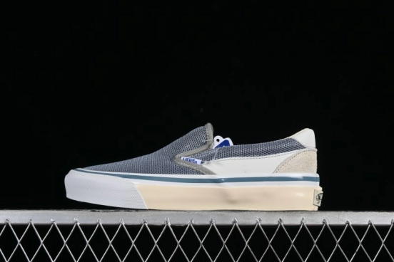 Vans TDC Tokyo Design Collective Old Skool Slip-On Premium Low-Top Casual Sneakers with 90s Retro Running Shoe Inspired Design - VN000MXHBGK