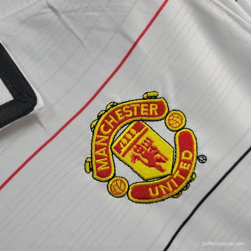 04/06 Retro Manchester United Away Jersey