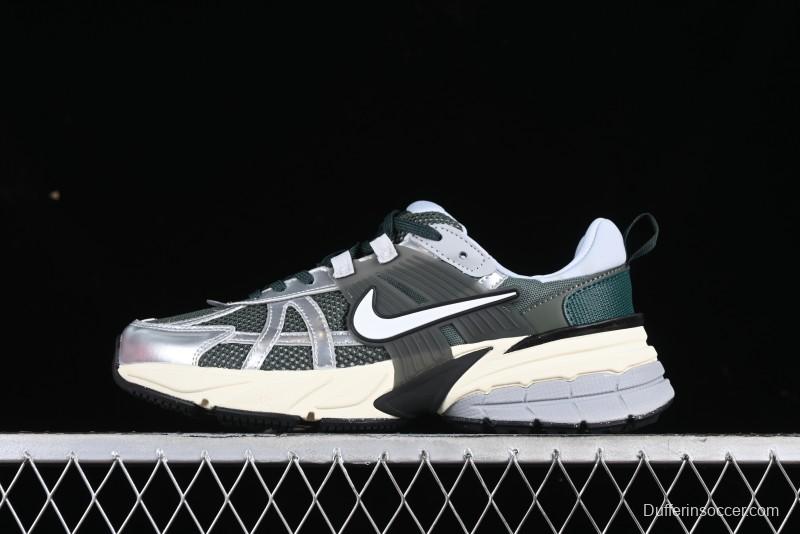 Nike V2K Runtekk 3XL Retro Low-Top Running Shoes with Shock Absorption and Anti-Slip Design - HJ4497-300