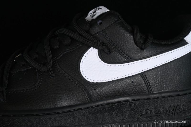 Nike Air Force 1 '07 Low Classic Lace-Up Casual Sneakers in Black & White - ZH0316-018