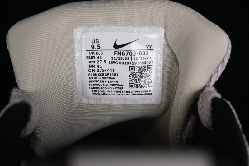 Nike Runtekk Run V2K Low-Top Retro Running Shoes with Cushlon Midsole and Anti-Slip Design - FN6703-001