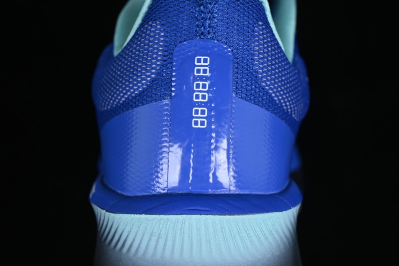 Nike Zoom Fly 6 Running Shoes with Flyknit Material and Carbon Fiber Plate - FN8454-400