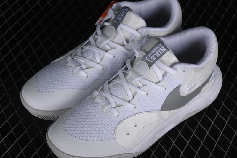 Nike Hyperquick SE Basketball Shoes with Cushioning and Breathability - FN4678-102