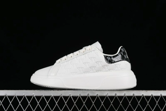 New York Yankees MLB Bigball Chunky Embo Monogram Platform Sandals - 3ASXEMN4N50BKS