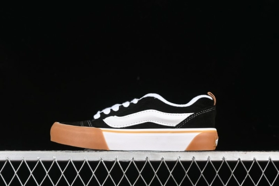 Vans Knu Skool Low Top Retro Casual Vulcanized Skate Shoes with Chunky Tongue - VN0009QCCJI