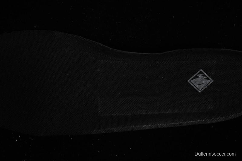 Nike Air Humara Retro Trail Running Shoes with 1990s Outdoor Style - 924464-001