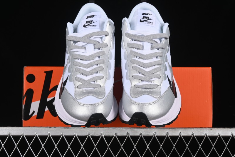 Nike Sacai VaporWaffle 3.0 Fashion Show Casual Sneakers - DD1875-201