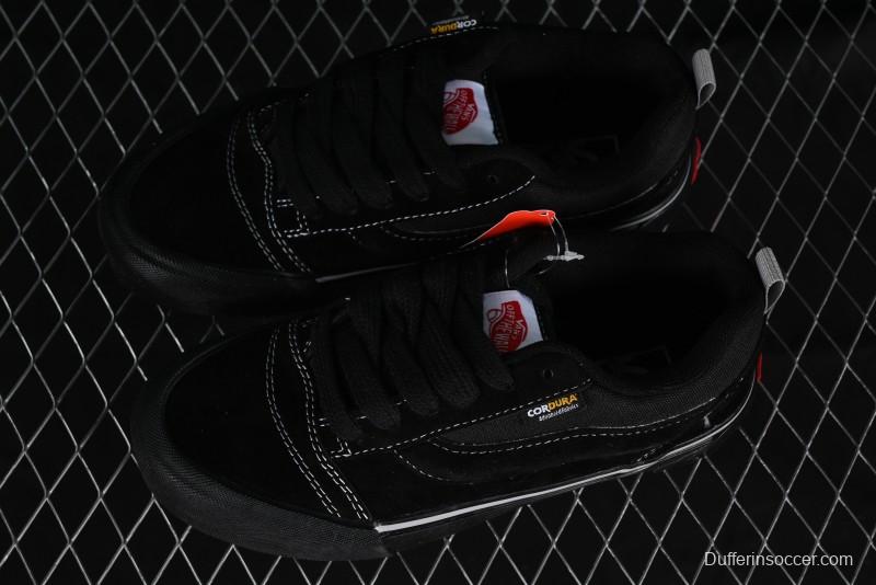 Vans Knu Skool Low Top Retro Casual Vulcanized Slip-On Shoes in Black - VN000CRPBMA