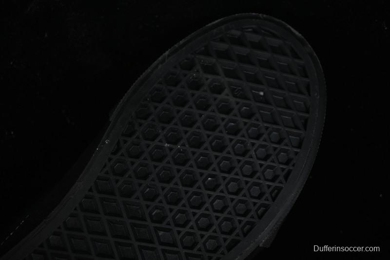 Vans Classics Knu Skool Retro Sneakers with Enlarged Toe and Thickened Trim - VN000CSQW3ZT188