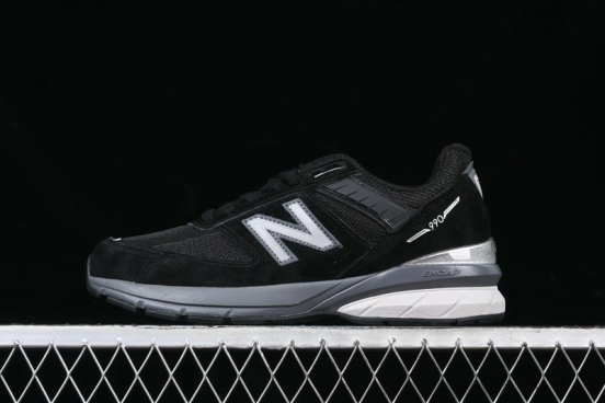 New Balance 990 Series Premium Made in USA Retro Running Shoes - M990BK5