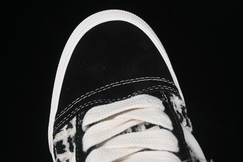 Vans Classics Knu Skool Retro Skate Shoes with Enhanced Cushion and Breathable Mesh - VN0A5JM2BA21