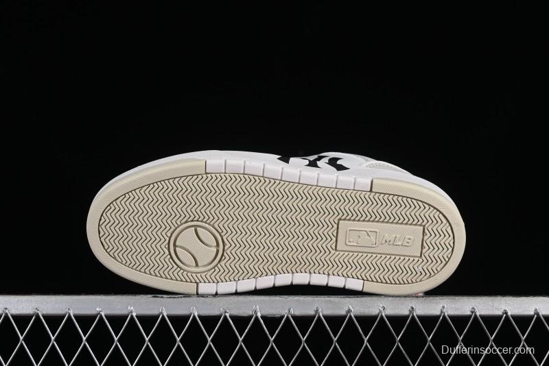 MLB Chunky Liner New York Yankees Lightweight Platform Sneakers with 6cm Height Increase - 3ASXCLB3N50IVS