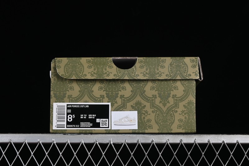 Nike SB Dunk Low Gucci Collaboration - Silver White Pattern Anniversary High-End Custom Low-Top Casual Sneakers BB9676-312
