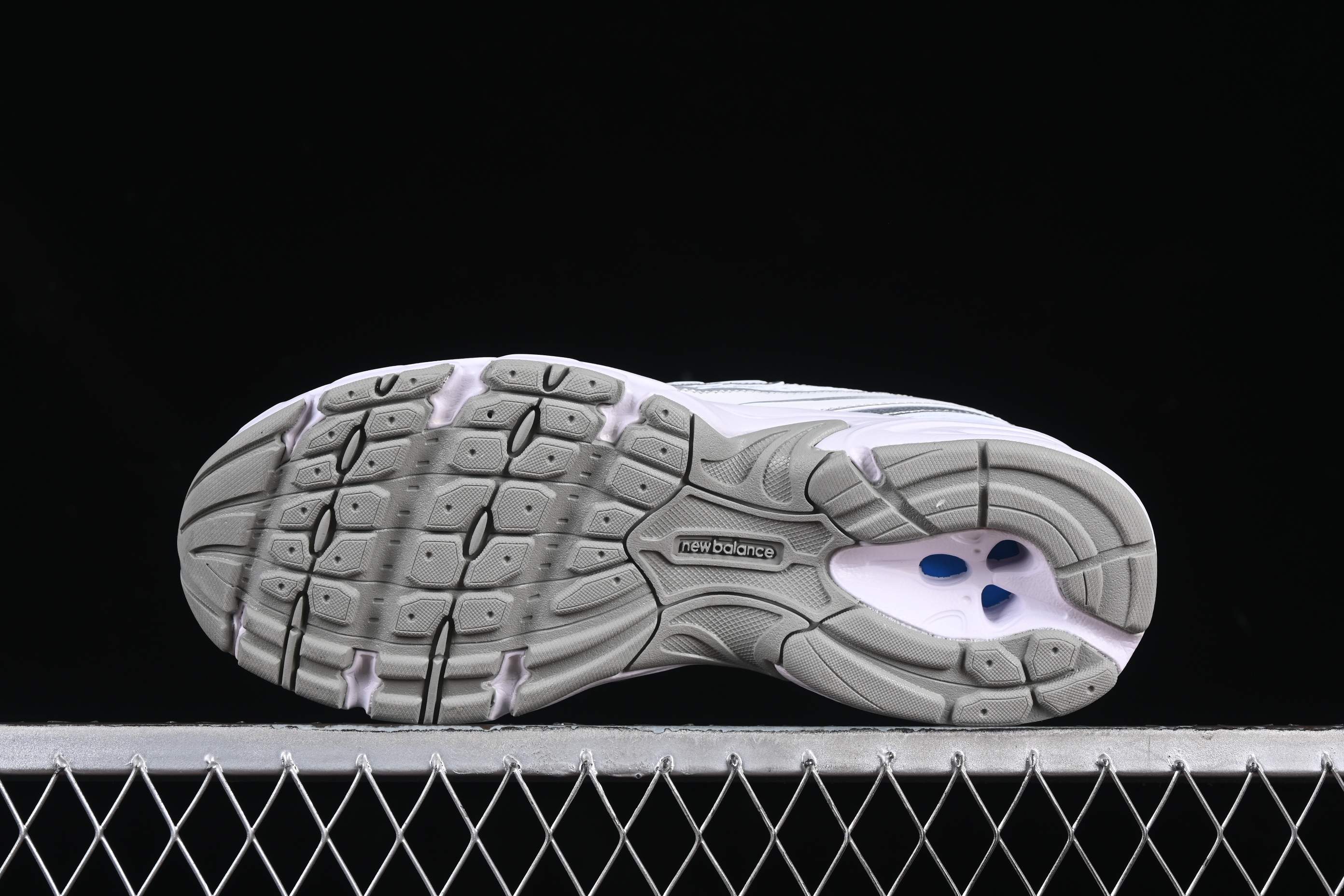 New Balance 740 Series Retro Dad Style Casual Running Shoes - U740WM2