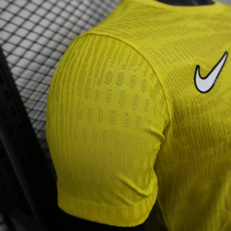 Player Version 25/26 Al-Ittihad Jeddah Yellow with Vertical Stripe Pattern Jersey