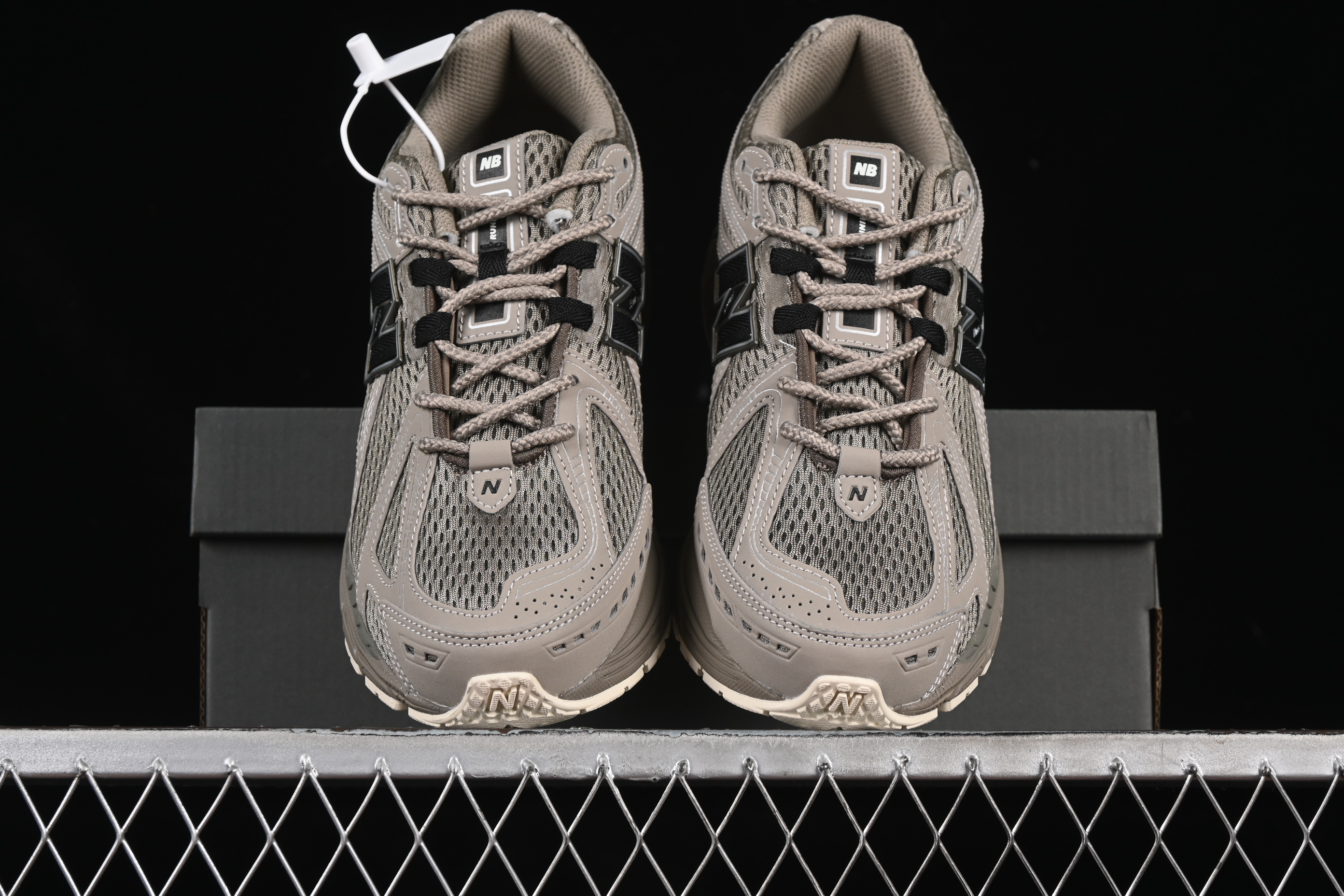 New Balance 1906 Series Retro Dad Style Casual Running Shoes - U1906ROB