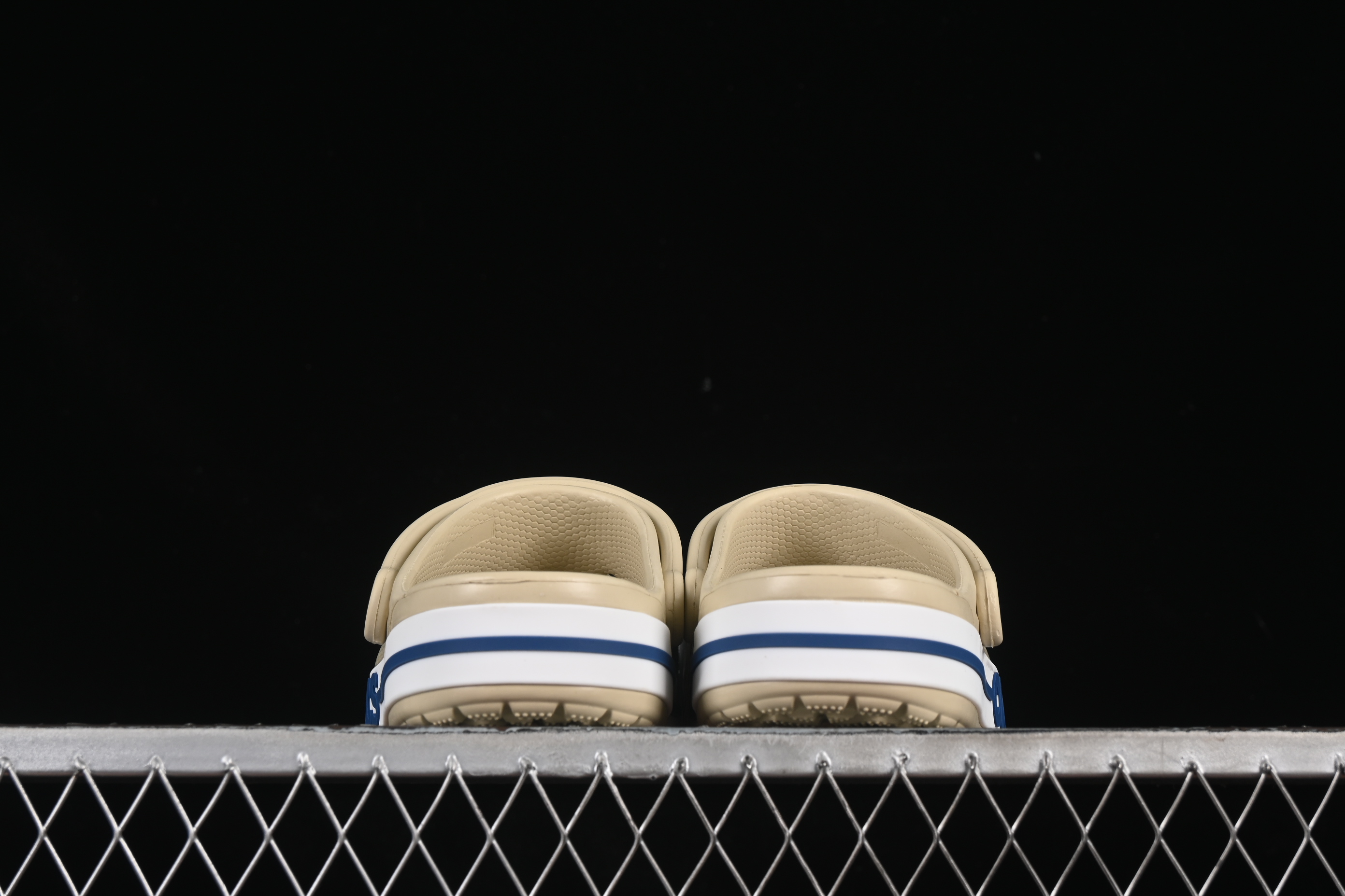 Crocs Classic Platform Clog Sandals with Ventilation Holes - B.D4
