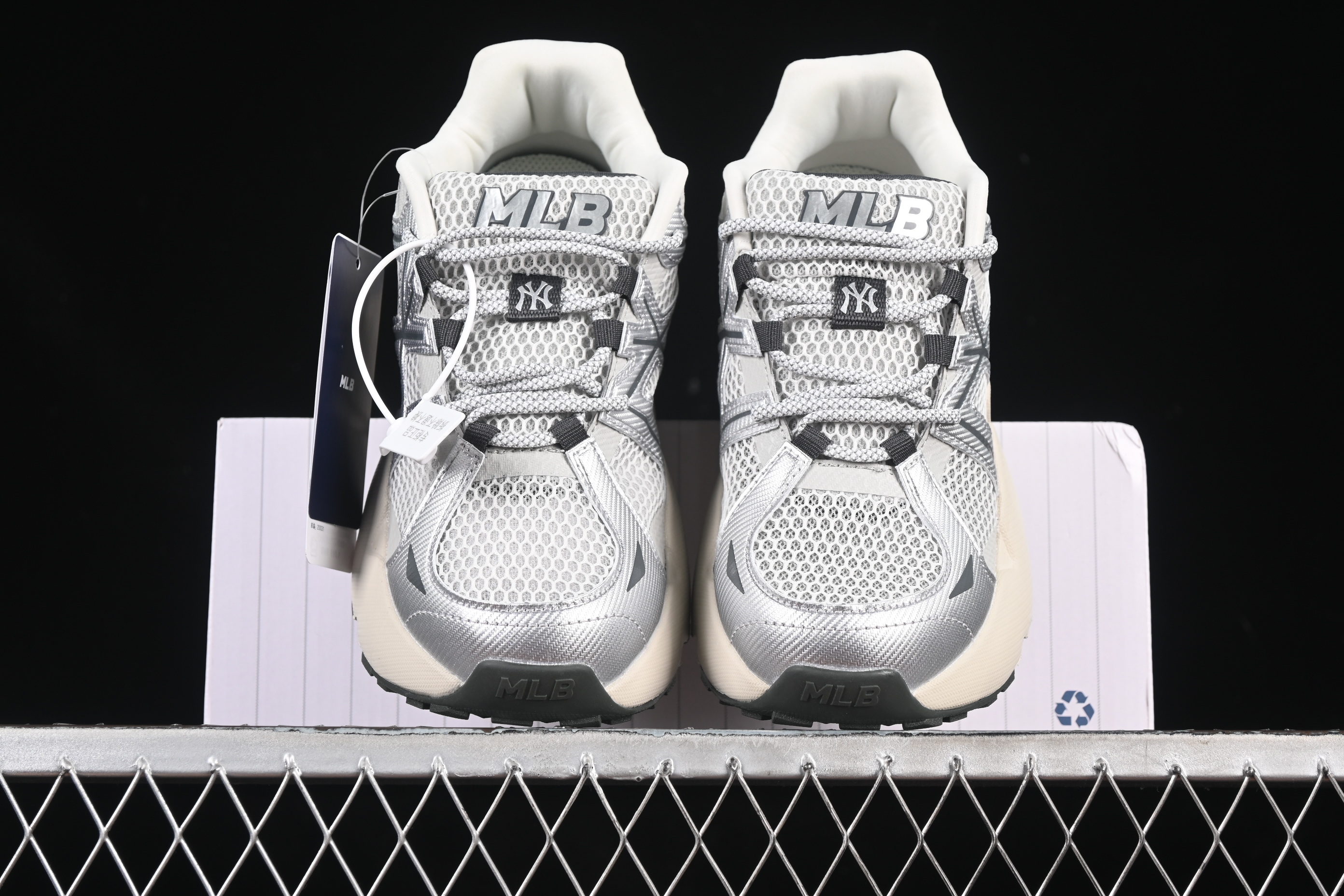 New York Yankees MLB Dome Runner Thick-Sole Hollow-Out Height-Increasing Casual Running Shoes - 3ARND015N50SIS