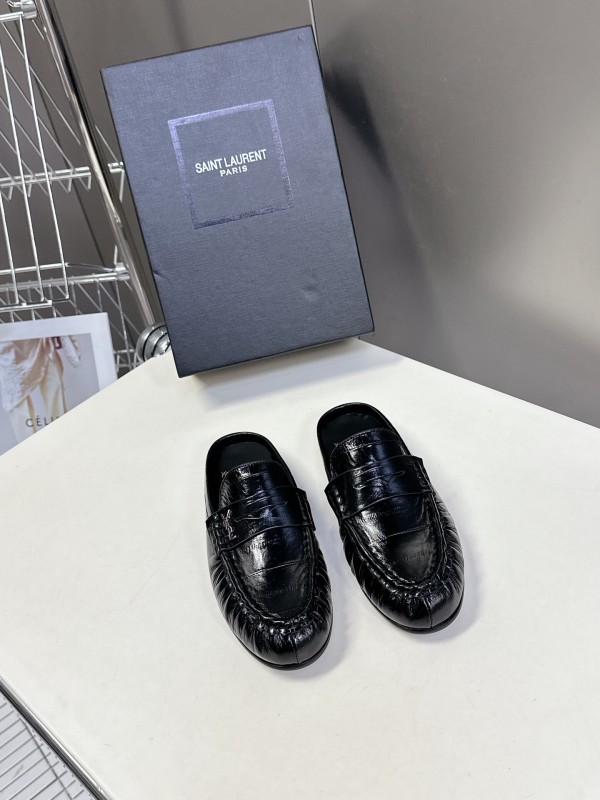 2025 Women Yves Saint Laurent Black Calfskin Loafers KFY00330