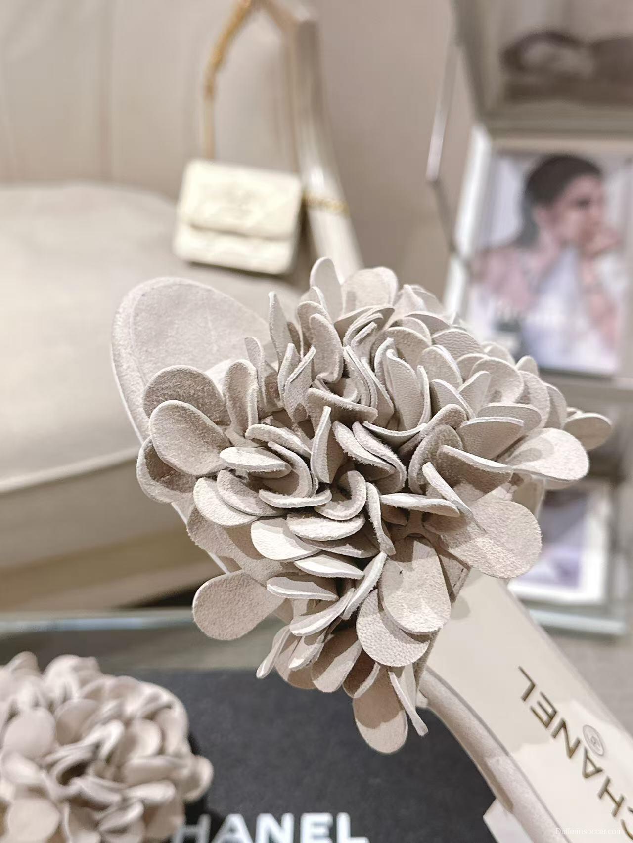2025 Women Chanel Beige Leather Mules Floral Decoration