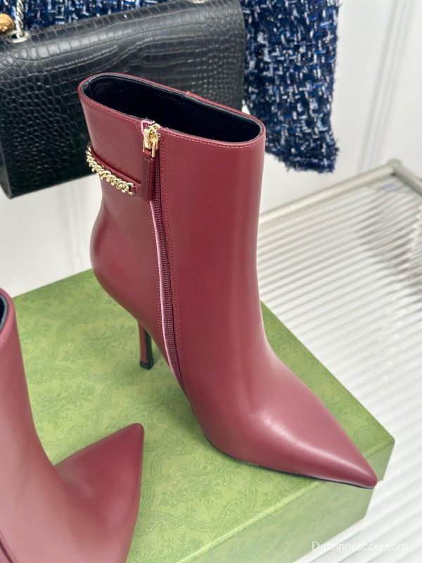 2024 Women Gucci burgundy leather ankle boots chain detail MJ00410