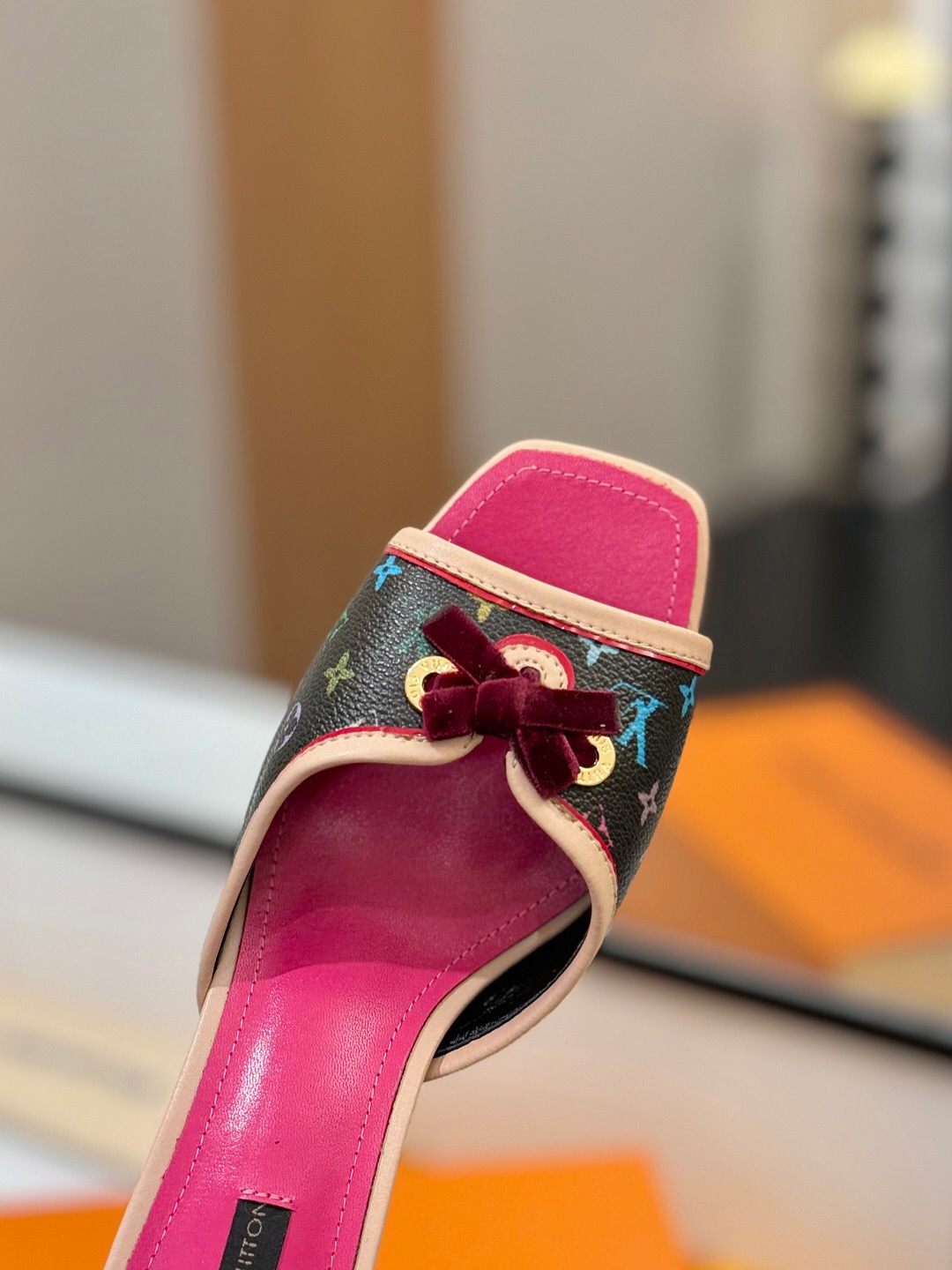 2025 Women Louis Vuitton Brown Pink Canvas Leather Sandals KFY00310