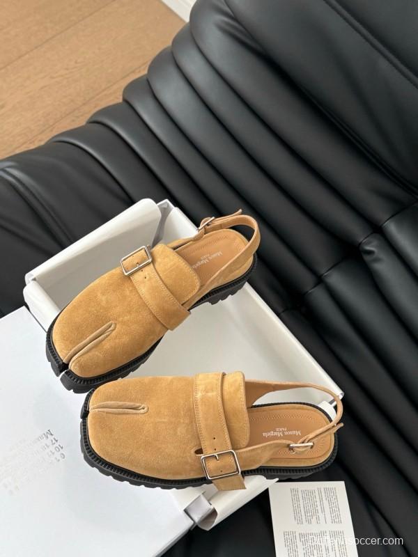 2025 Women MM6 Tan Suede Slingback Split-toe Shoes KFY00310