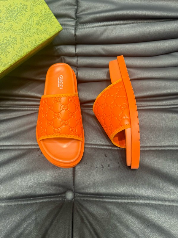 2024 Slippers Gucci Orange Rubber Slippers MJ00200