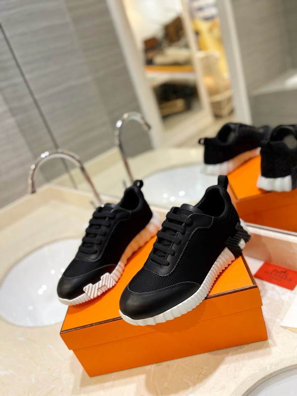 2024 Unisex Hermès Black Imported Glazed Calfskin Imported Rain Velvet Casual Sneakers MJ00320