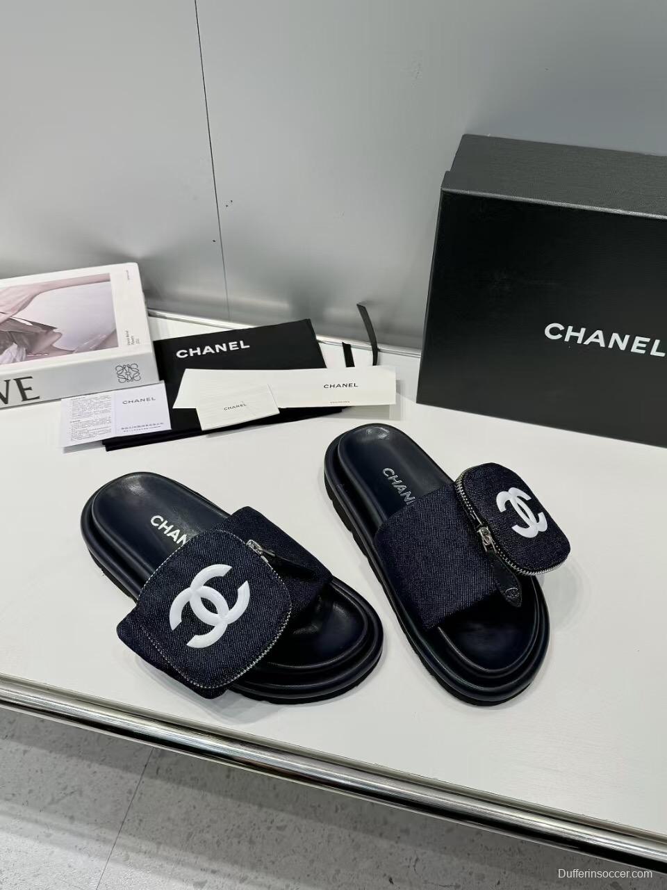 2025 Slippers Chanel Black Fabric Slippers