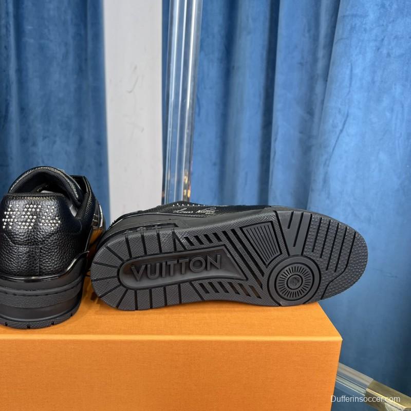 2025 Men Louis Vuitton Black Leather LV Trainer