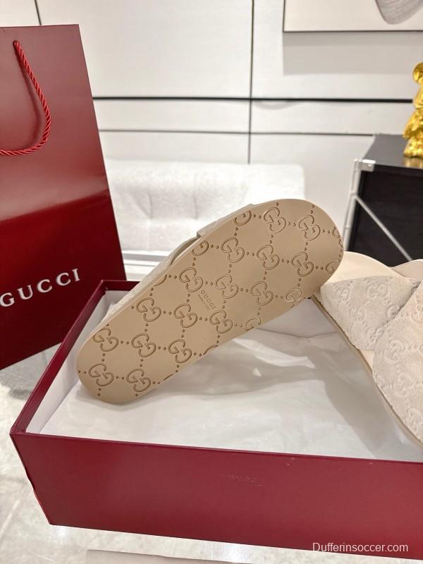 2025 Unisex Gucci Beige Suede Slippers Double G Embossed AS00240