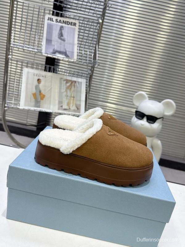 Prada Spring/Summer 2025 Iconic Shearling Slippers - KFY00280