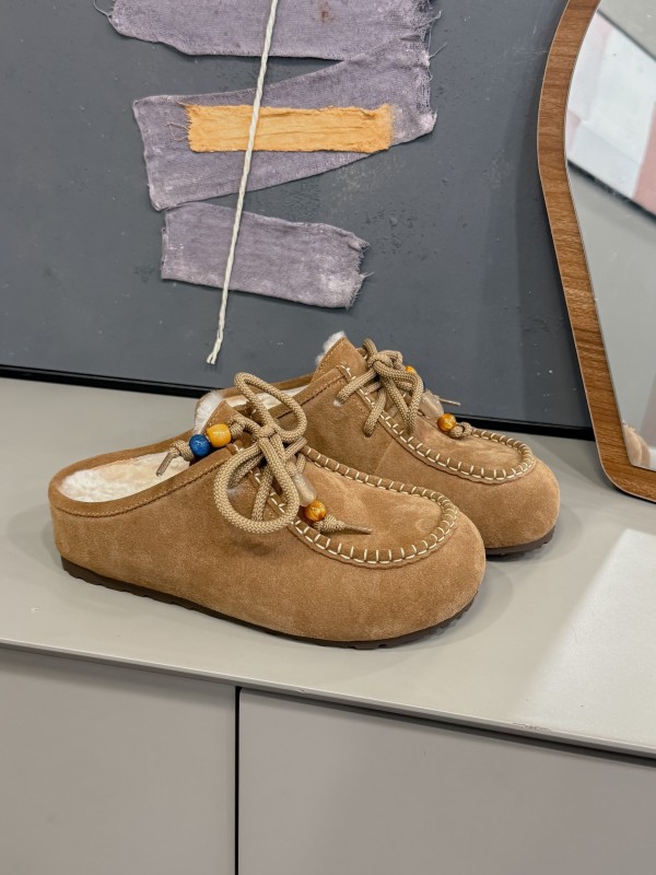 UGG 2025 Spring/Summer Collection Cozy Wool Slippers with Retro Buckle - KFY00240
