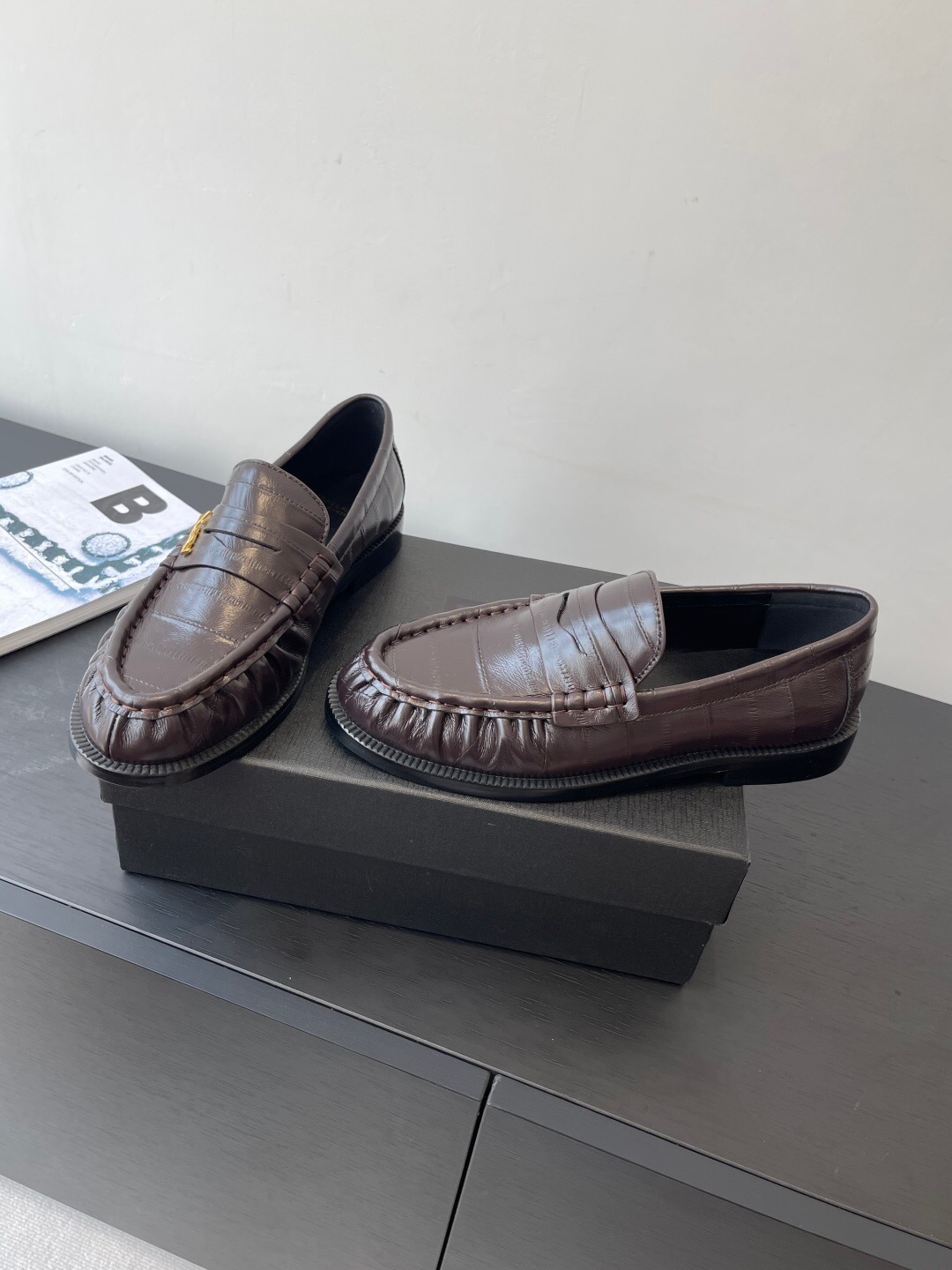 Saint Laurent Classic Loafer Leather Shoes - KFY00350
