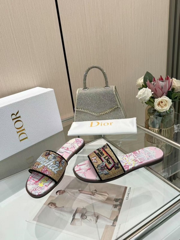 Dior 2025/SS Embroidered Monogram Slippers with Lambskin Lining - LY00200