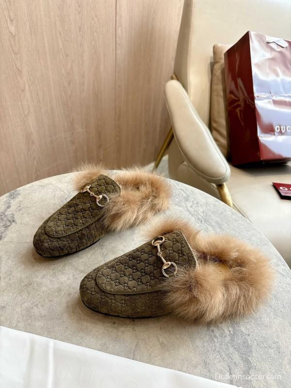 Gucci Fur Mule with Double G Pattern - LY00340