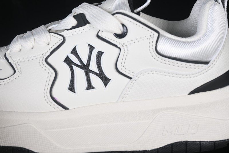 New York MLB Chunky Curve Runner Enamel New York Yankees Thick Sole Casual Running Shoes - 3ASXM096N50WHS