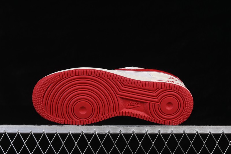 Nike Air Force 1 07 Low Classic Basketball Sneakers for Casual Wear - HT5088-626