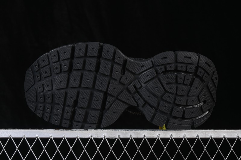 Balenciaga 3XL Charms Men Running Shoes with Cushioned Sole and Fashion-Forward Design - W3XCN1000