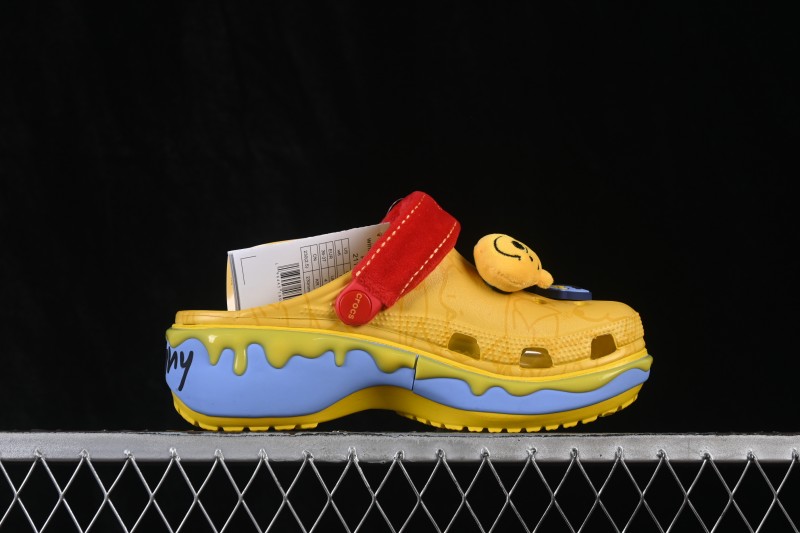 Crocs Disney Winnie the Pooh Platform Clog with Cushioned Footbed - Cloud
