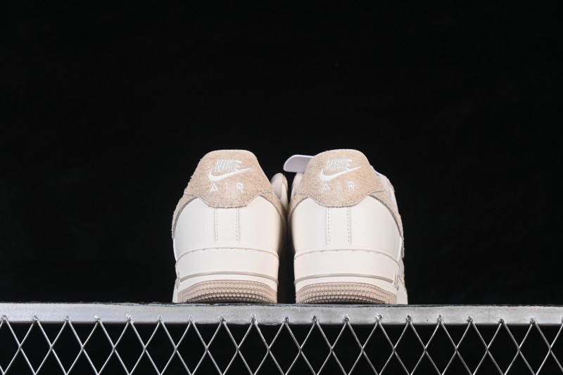 Nike Air Force 1 '07 Low Casual Skateboarding Shoes with Cream and Light Grey Colorway - HQ3905-001