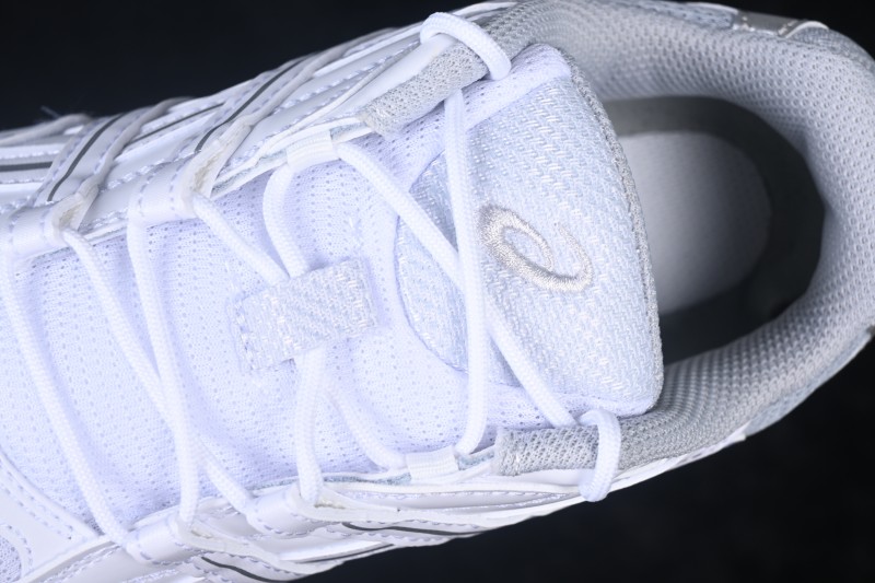 Asics Hypersync Retro Sneakers with Breathable Lightweight Thin Sole - 1203A879-101