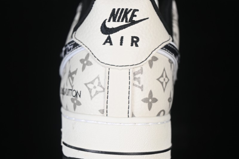 Nike Air Force 1 '07 Low Casual Sneakers with Gray and White Patterned Design - SY1388-030