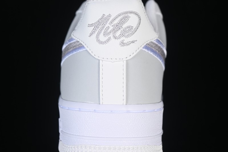 Nike Air Force 1 '07 Low Casual Sneakers with Classic Leather Upper - IB6842-100