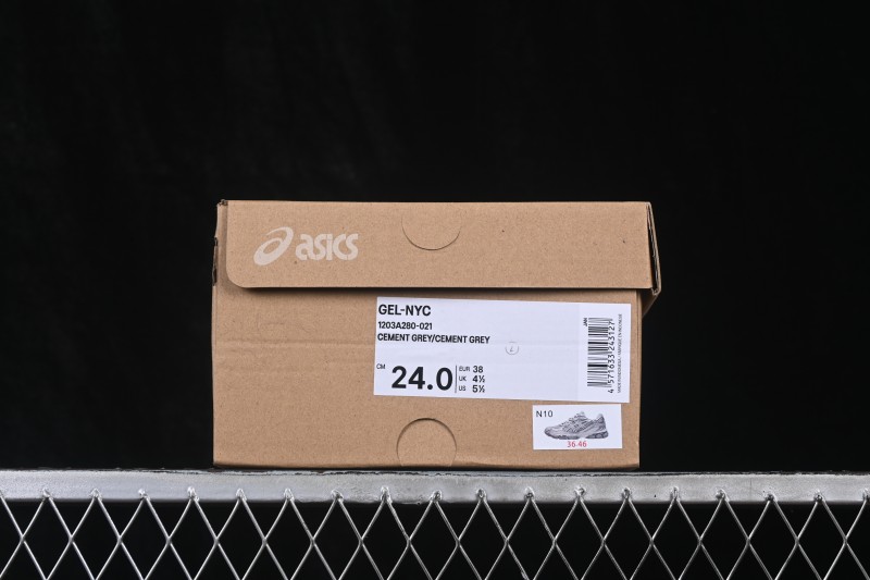 Asics Gel-NYC Retro Running Shoes with Breathable Mesh and Gel Cushioning - 1203A280-021