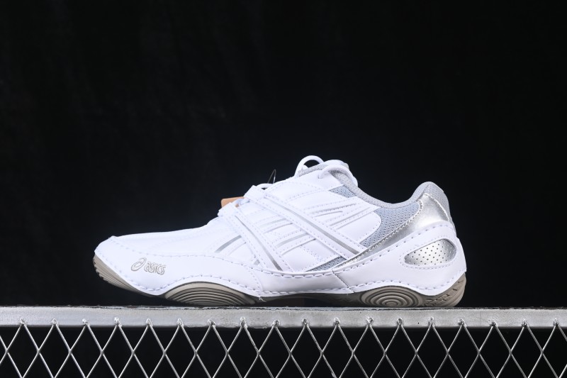 Asics Hypersync Retro Sneakers with Breathable Lightweight Thin Sole - 1203A879-101